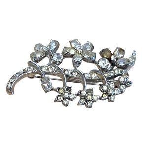 Vintage Floral Rhinestone brooch Silver Tone Farmhouse Find Romantic